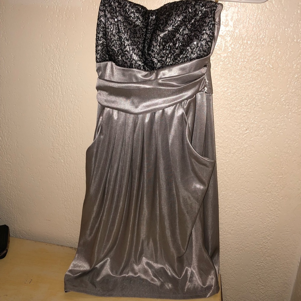 Strapless dress